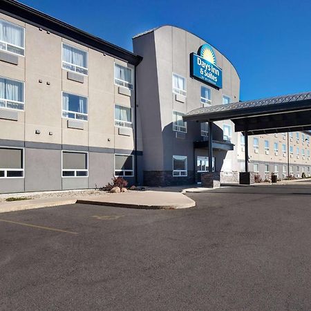 Days Inn & Suites By Wyndham Yorkton Buitenkant foto