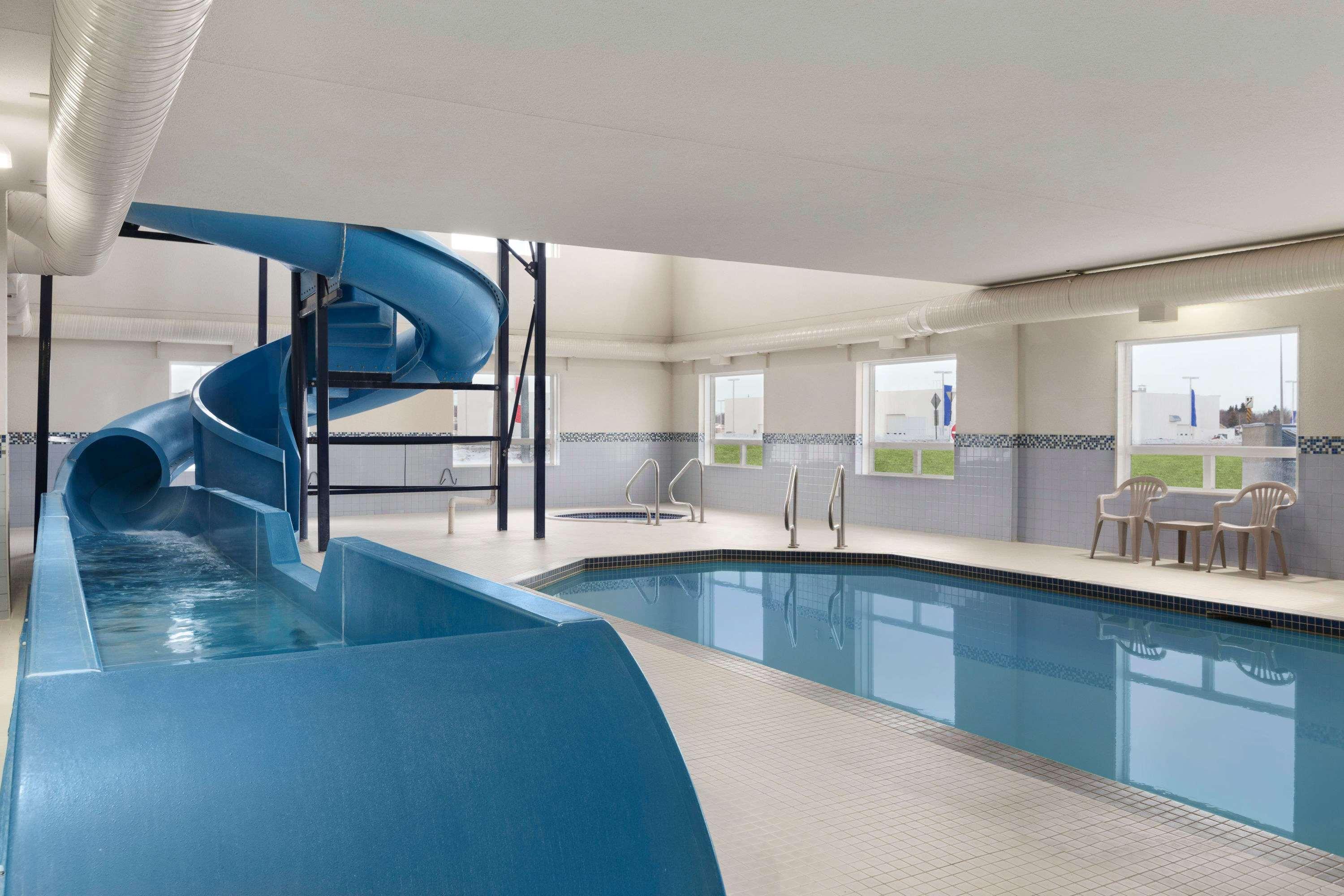 Days Inn & Suites By Wyndham Yorkton Buitenkant foto
