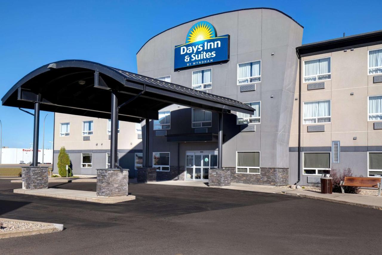 Days Inn & Suites By Wyndham Yorkton Buitenkant foto