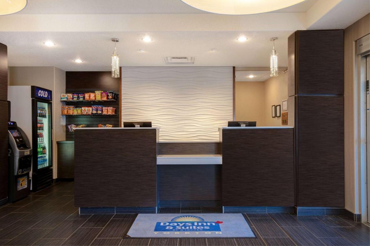 Days Inn & Suites By Wyndham Yorkton Buitenkant foto