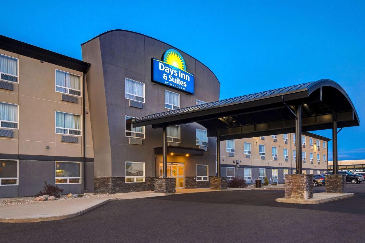 Days Inn & Suites By Wyndham Yorkton Buitenkant foto