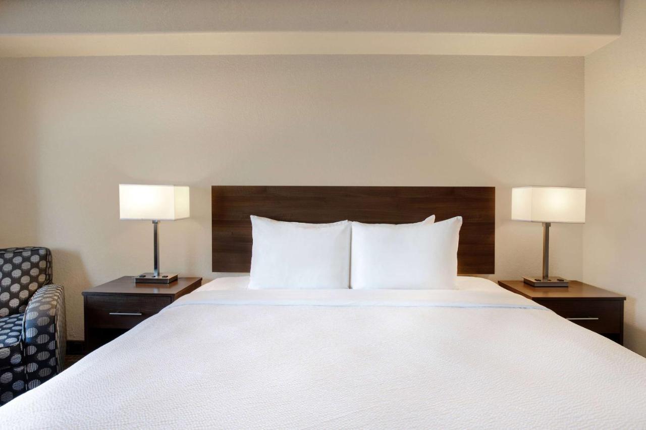 Days Inn & Suites By Wyndham Yorkton Buitenkant foto