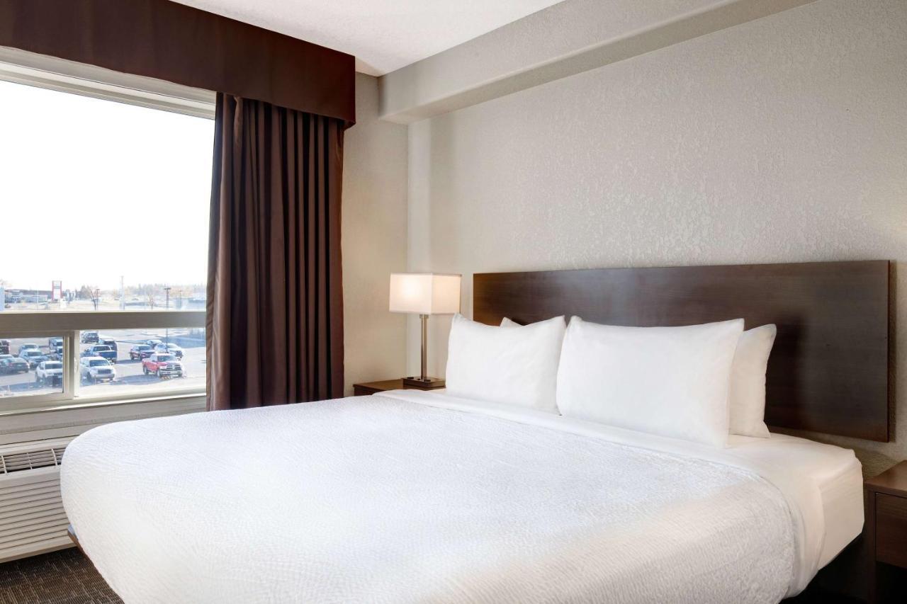 Days Inn & Suites By Wyndham Yorkton Buitenkant foto