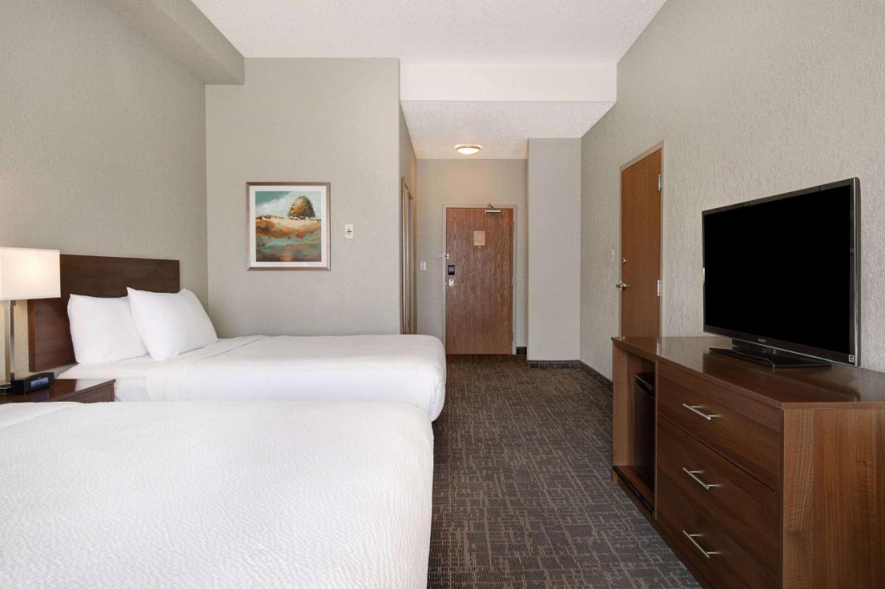 Days Inn & Suites By Wyndham Yorkton Buitenkant foto