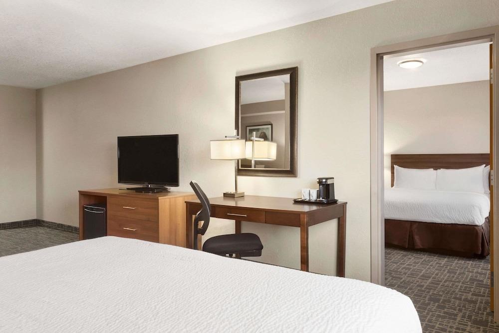 Days Inn & Suites By Wyndham Yorkton Buitenkant foto