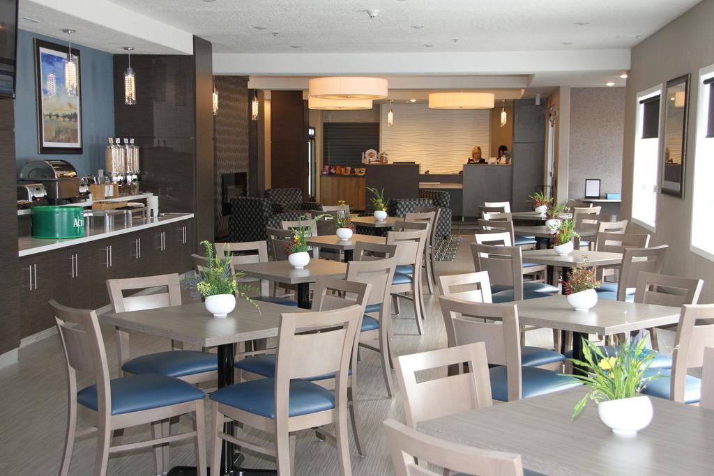 Days Inn & Suites By Wyndham Yorkton Buitenkant foto